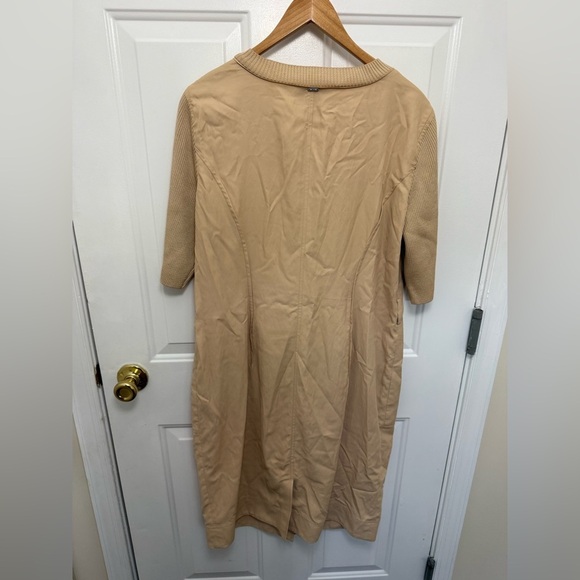 St. John Camel Utility Button Up Dress Pockets Size 12 Quiet Luxury - Picture 8 of 8